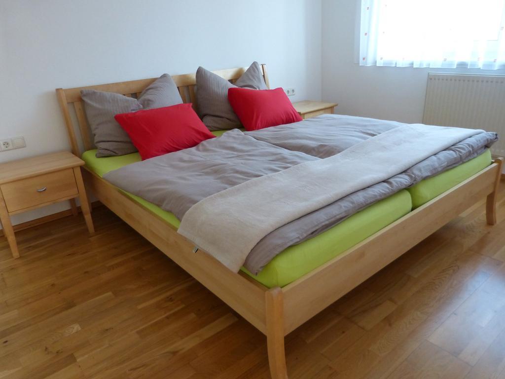 Ferienwohnung Kern Bodensdorf Zimmer foto